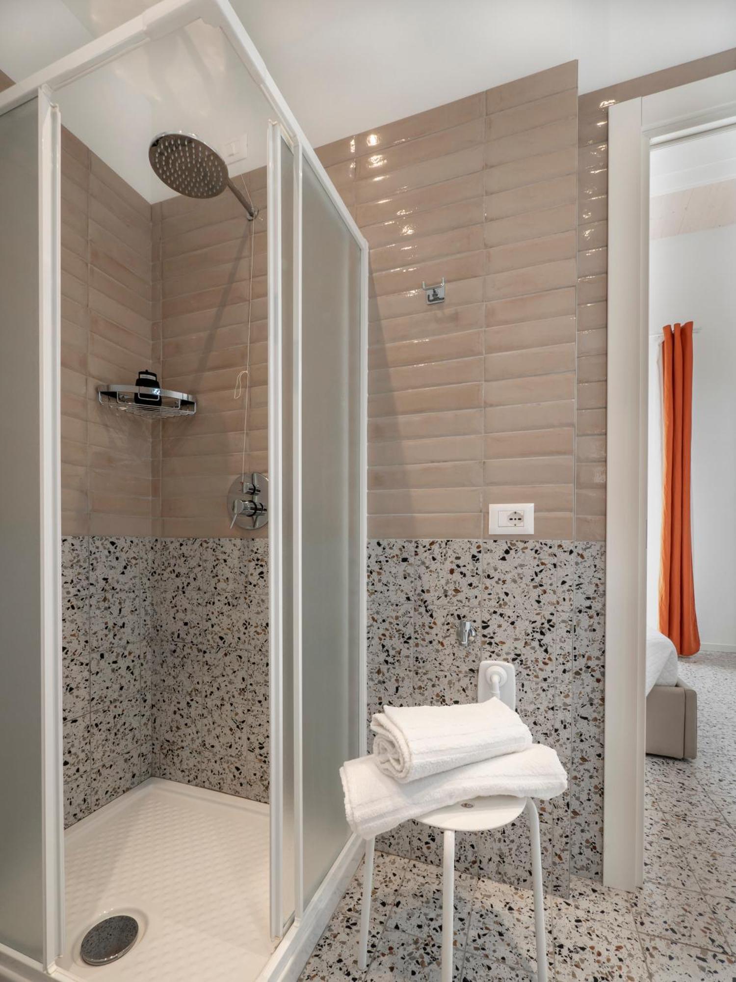 Zuara9Room Rimini Eksteriør bilde