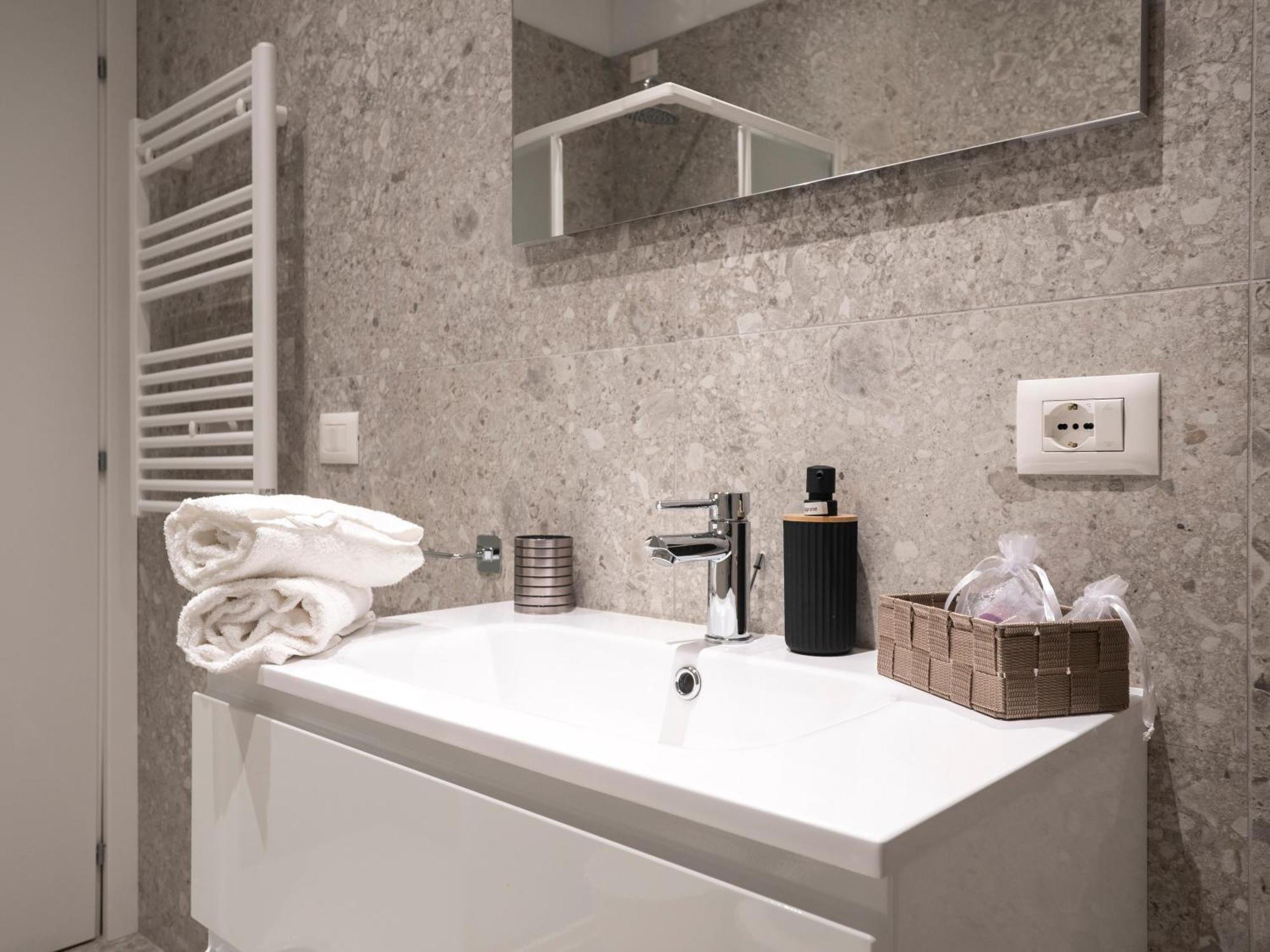 Zuara9Room Rimini Eksteriør bilde